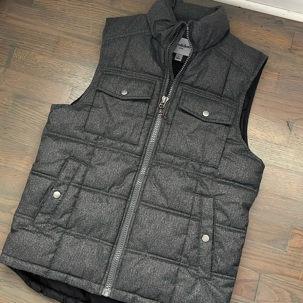 Goodfellow & Co gray heathered zippered puffer vest